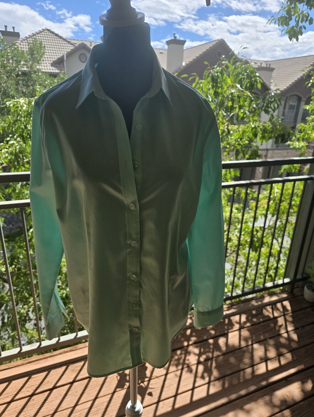 Classic Women's Button-Up Shirt in Light Green